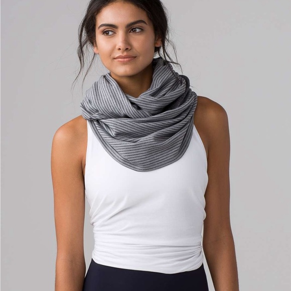 Lululemon Vinyasa Scarf *Rulu blue gray stripes - Picture 2 of 8